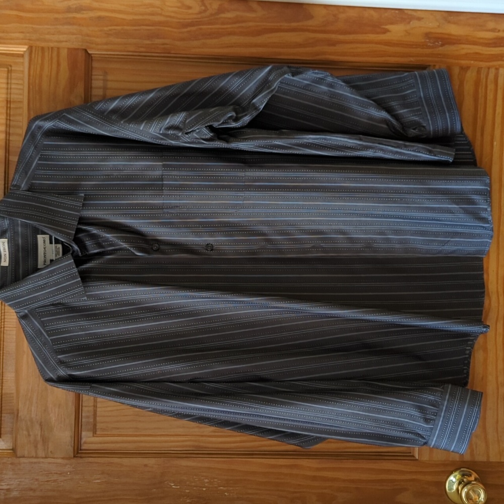 Men's Pronto Uomo striped long sleeve dress shirt